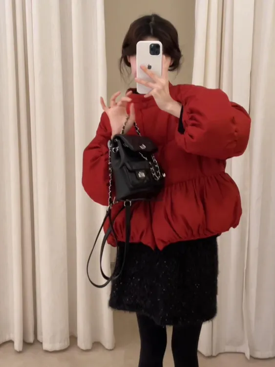 秋冬新年穿搭一整套红色泡泡袖保暖棉服外套搭配半身裙气质两件套