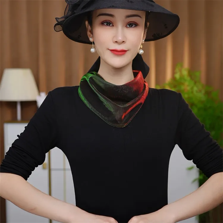 韩版新款百搭炫彩珠珠脖颈时尚小丝巾春秋三角巾