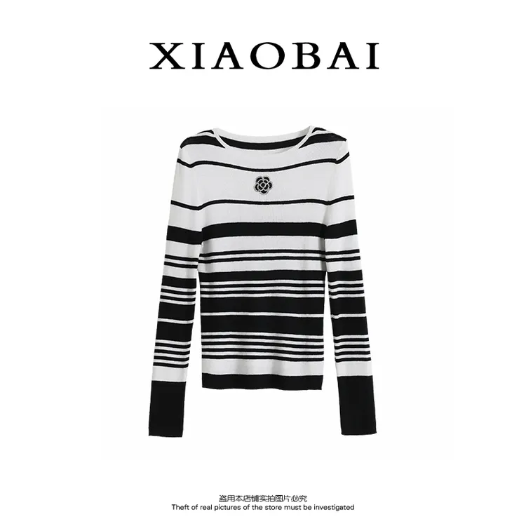 XIAOBAI秋冬季横领条纹针织衫女时尚长袖气质洋气打底衫T恤毛衣