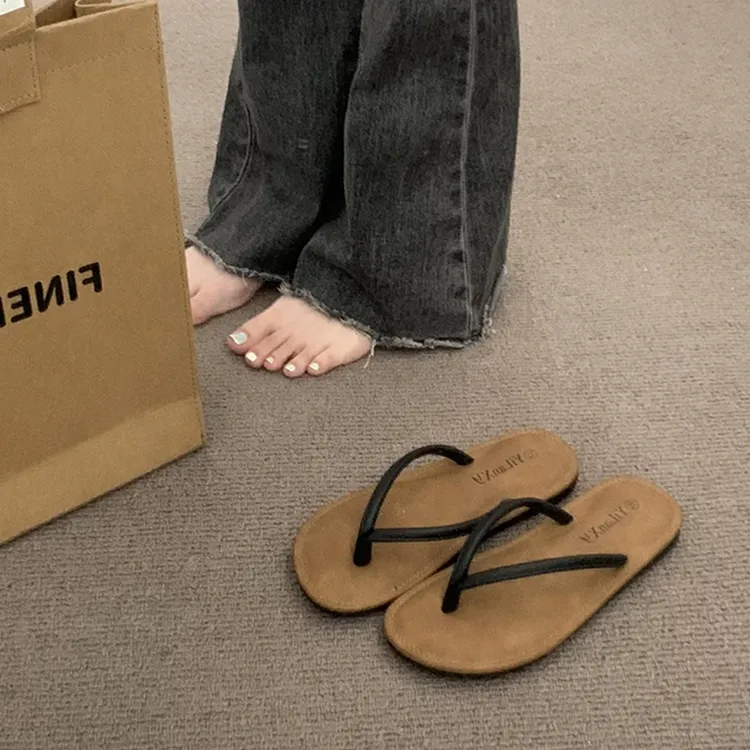 【万达撤柜】夹脚爆款厚底拖鞋人字拖女夏外穿新款海边防滑平底夹趾