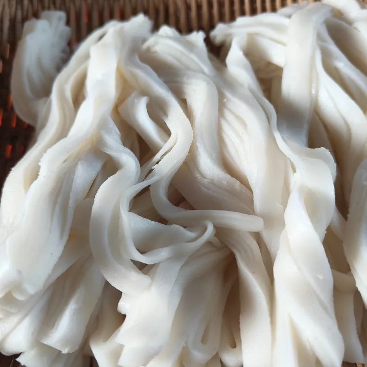 贵州手工米粉黎平切粉扁粉米皮新鲜米粉黔东南米粉特产蔬菜特产