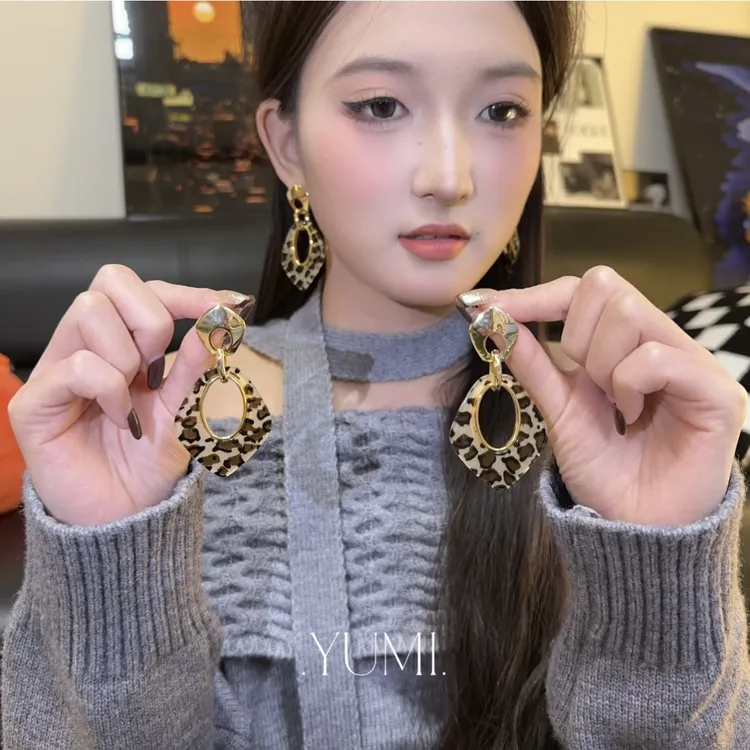 铜合金亚克力耳饰 复古棱形豹纹流苏耳环高级夸张轻奢百搭耳饰