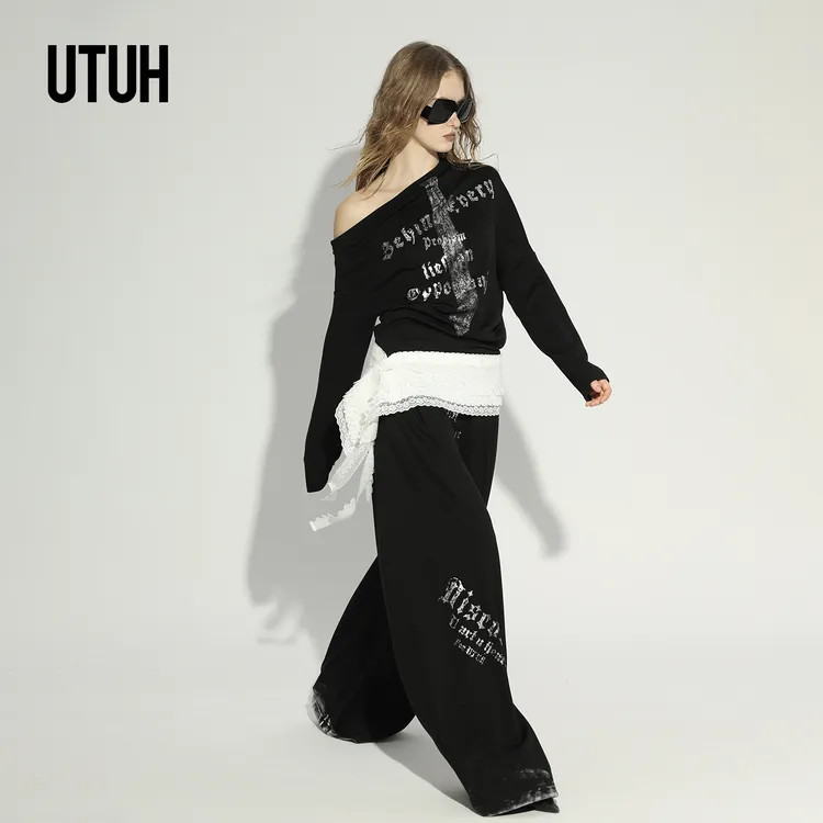 UTUH黑色字母烫银印花慵懒风斜肩卫衣套装 TDWWA2N348 TDWWA2K349