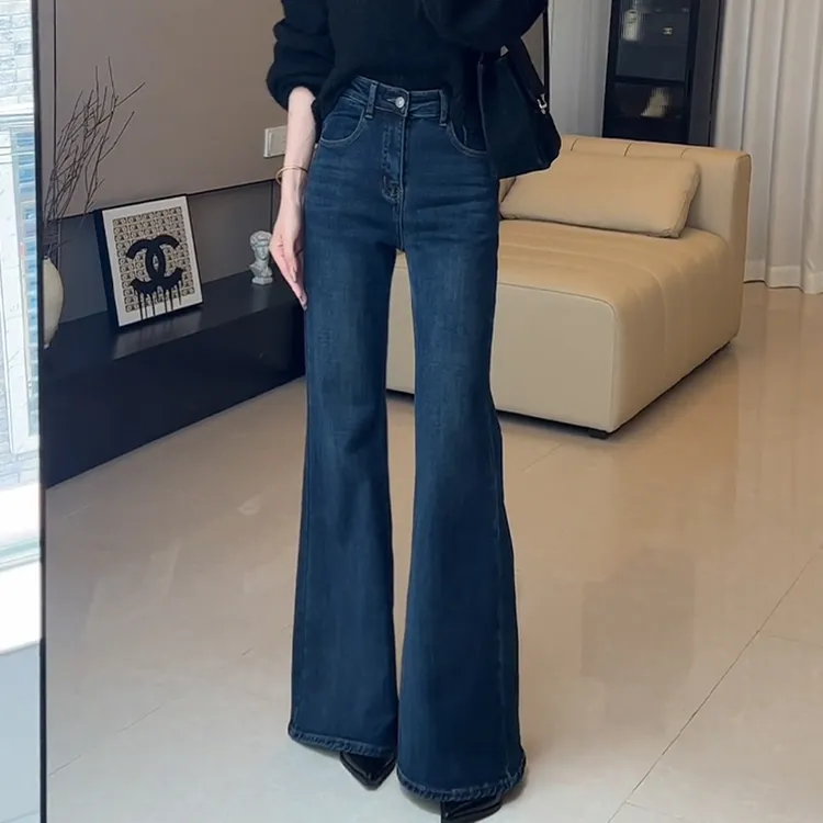 港风复古不贴腿微喇牛仔裤女2025秋季新款高腰显瘦窄版阔腿喇叭裤