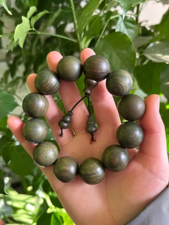 绿檀木质手串2.0尺寸12颗