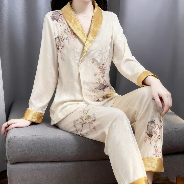 秋冬季时尚V领睡衣女士长袖秋季新款金钻绒舒适田园家居服一整套