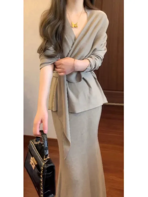 秋冬季温柔气质两穿针织斜门襟针织上衣&针织半身裙套装裙