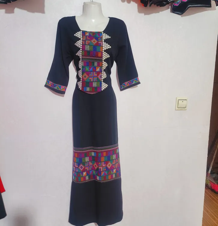 哈尼族服装新款少数民族日常生活服装舞台表演服两件套