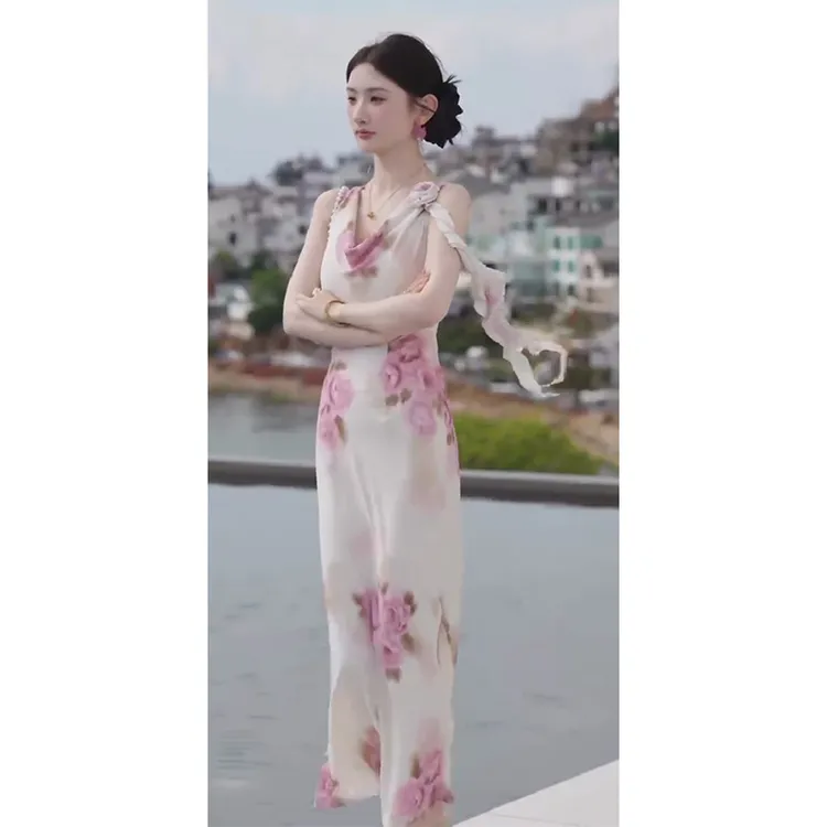 度假风绝美立体花朵飘带荡领时尚气质设计感连衣裙收腰显瘦长裙子