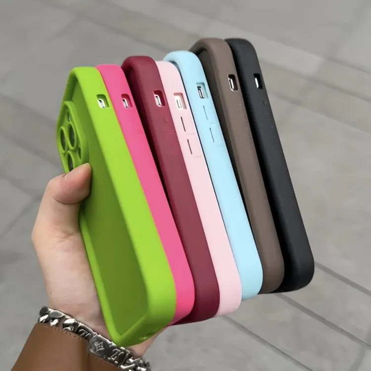 简约纯色精孔适用苹果15手机壳iPhone14promax肤感13磨砂男女软壳