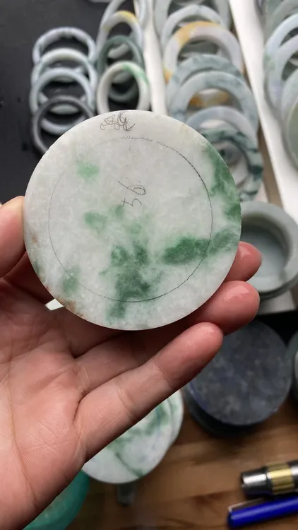 翡翠手镯定制缅甸天然翡翠a货绿色