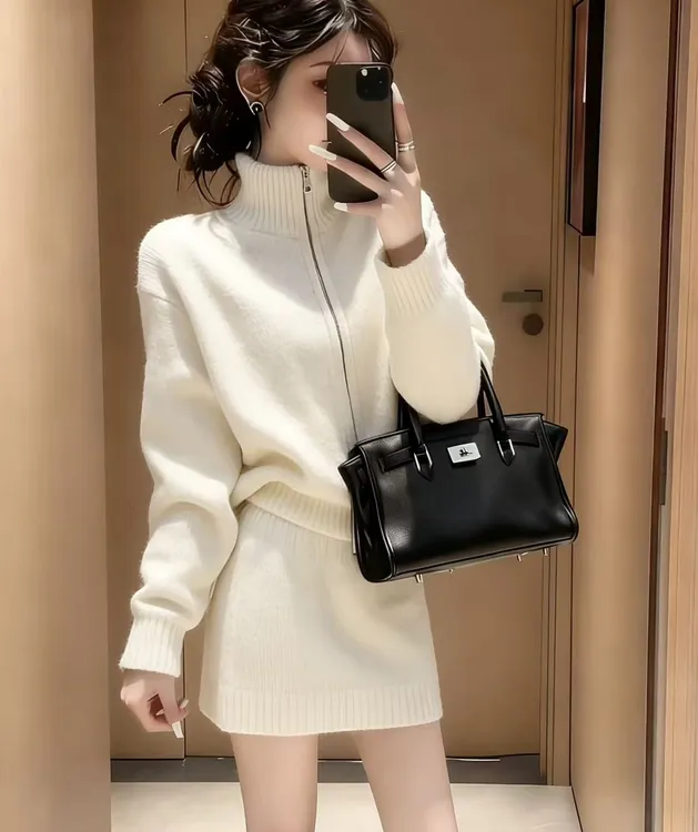 Z220秋冬搭配一整套气质高级感奶白色高领毛衣显瘦半身裙针织套装