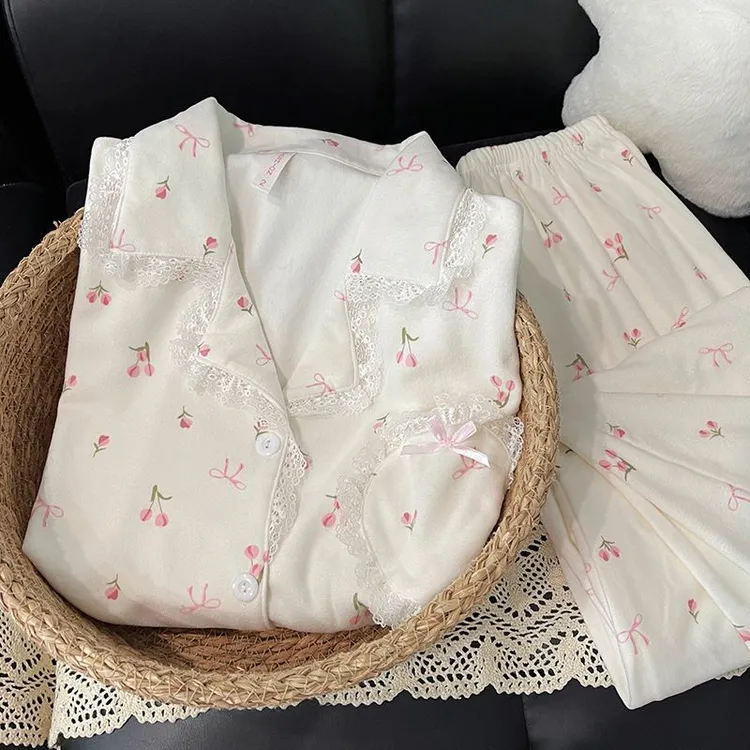 甜美少女小碎花德绒睡衣女秋冬季新款长袖蕾丝花边开衫家居服套装