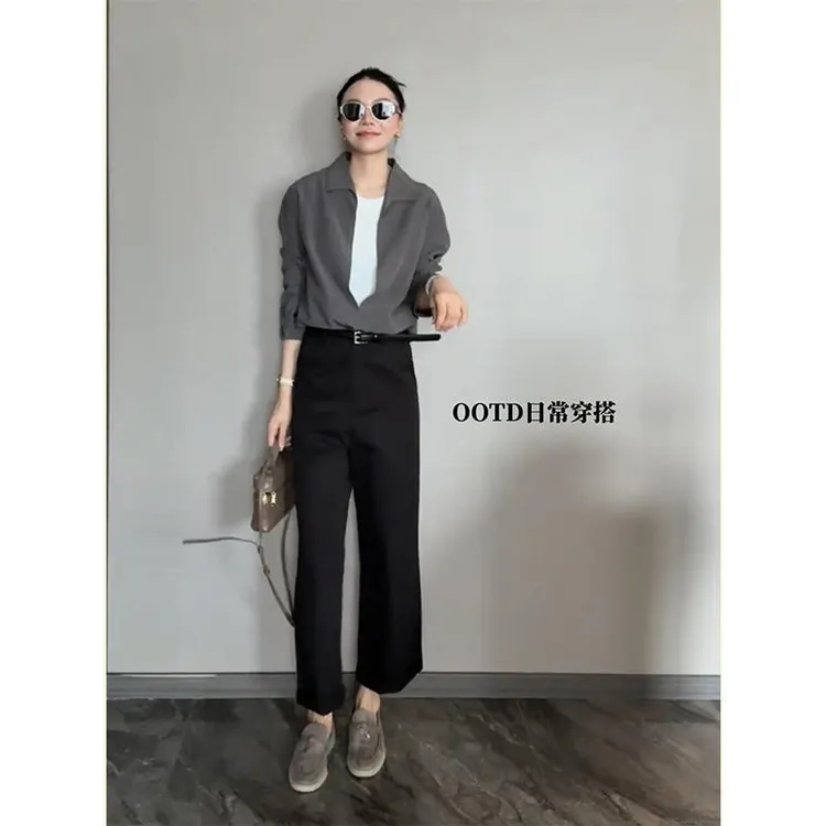 高智感穿搭老钱风通勤休闲灰色假两件衬衫黑色裤子套装女2025早秋
