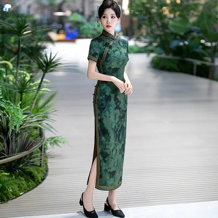 新中式旗袍2025夏季高端老上海素雅国风礼服日常可穿绿色长款裙子