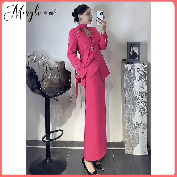 名缕品牌职业女士西服2025秋季新款钉钻重工鸵鸟毛西装半裙套装