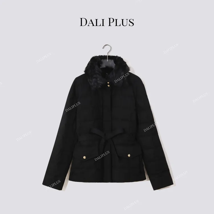 DALI PLUS“小湖羊黑金95鹅绒服”高奢收腰羽绒服-D5ST1467