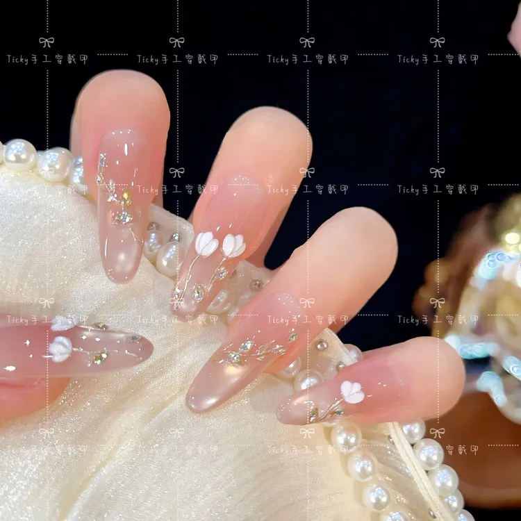 【郁郁晚风】纯手工爆闪郁金香高级感纯欲风穿戴甲