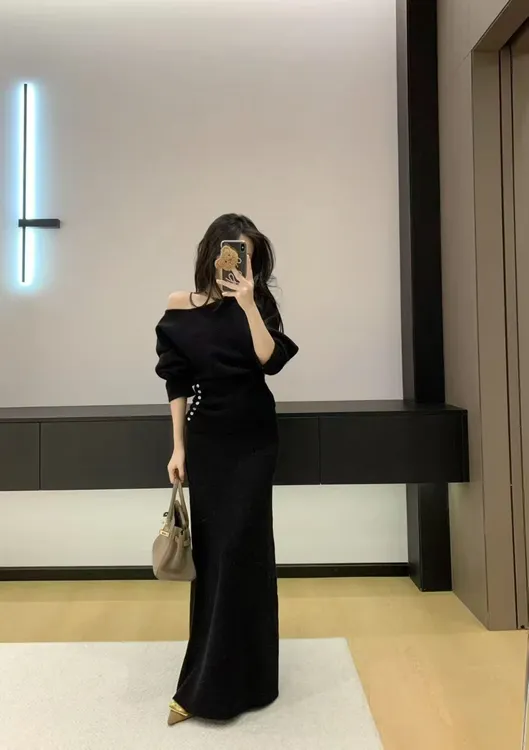 氛围感法式复古露肩毛衣套装女秋冬高级掐腰上衣针织半身裙两件套