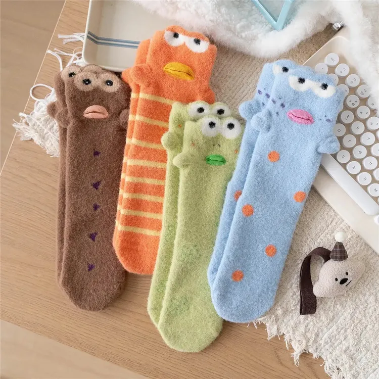 【新款】小丑鱼袜子三文鱼红烧鱼清蒸鱼剁椒鱼头袜创意可爱汽车挂件商品图