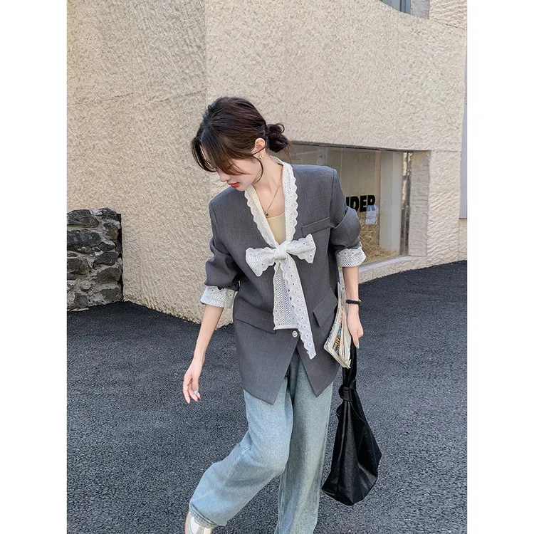 灰色设计感蕾丝拼接西装外套女2025春秋季新款减龄显瘦爆款上衣潮