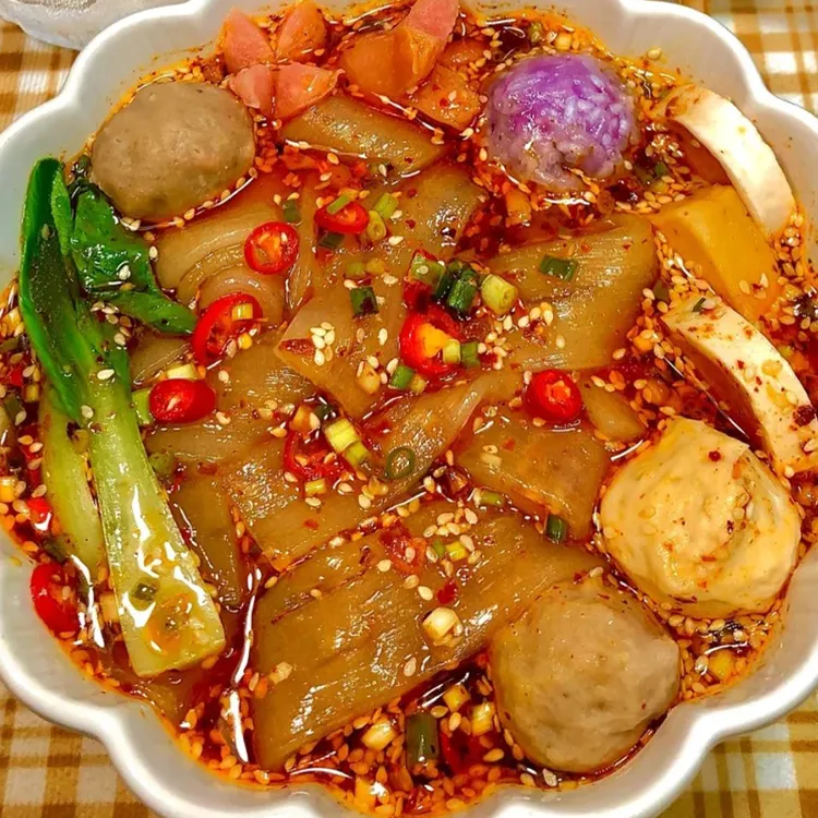 【买4桶送4桶】重庆酸辣粉正宗速食酸辣宽粉细粉整箱泡面红薯粉批发