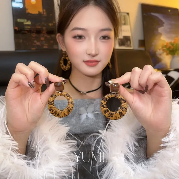 铜合金皮质耳饰 复古豹纹耳圈耳环流苏高级轻奢气质女时尚耳饰