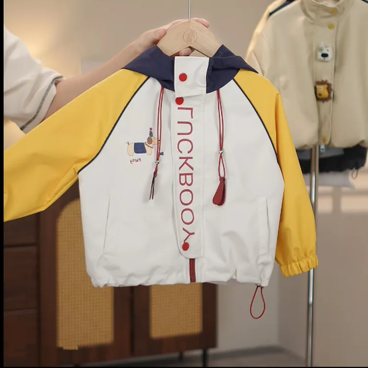 【实体品质】儿童冲锋衣新款秋季男女童工装休闲连帽外套夹克