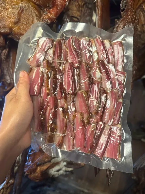 高山腊中方五花（已烧洗切）