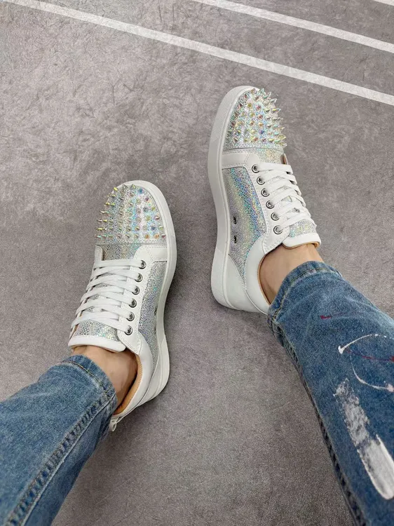 新款网红爆款炫彩钉鞋真皮红底男鞋百搭商务英伦风低帮时尚系带