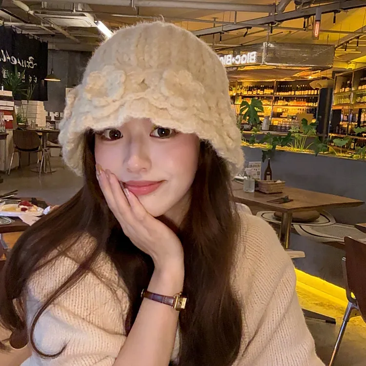 朵澜秋冬立体花朵毛线针织帽手工钩花保暖护耳盆帽