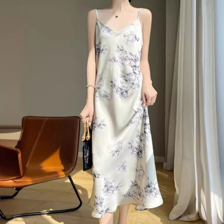 新中式水墨竹林吊带连衣裙女20小众女装新款夏季雅致复古禅意碎花