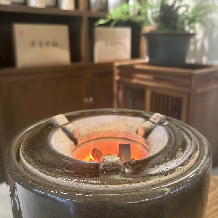 第五代富强炉：匠人手工打造，炉膛内温度可达1000度以上，聚热、省炭