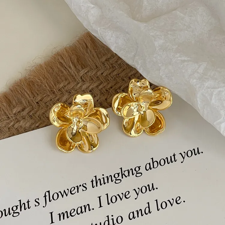 铜合金耳饰 「双生」金色复古花朵耳饰蚊香盘耳夹女无耳洞小众高级