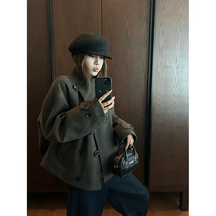 DYANGJUN【复古往事】2025年慵懒休闲冬季肌理感斜纹立领短大衣女