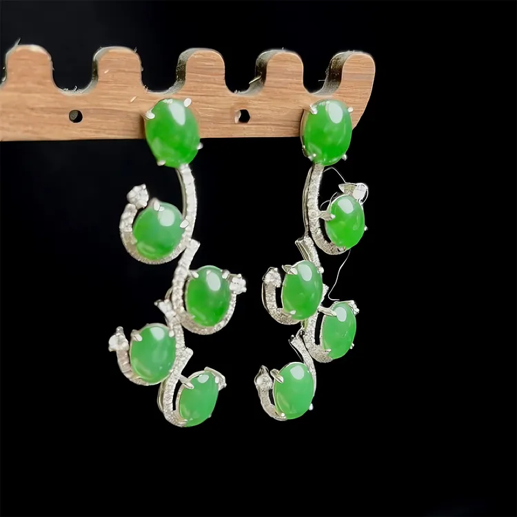 Colourful Yunnan/七彩云南18K金镶嵌龙阳绿翡翠耳坠耳饰
