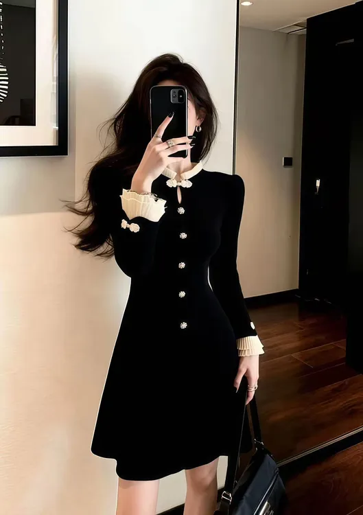 秋冬时尚气质名媛小香风A字裙黑色立领修身长袖高腰设计感连衣裙