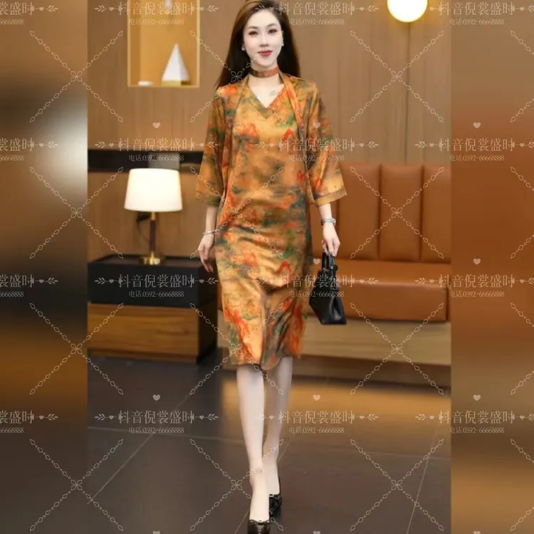 妈妈装新款宽松版型显瘦洋气复古中长款国风气质优雅连衣裙