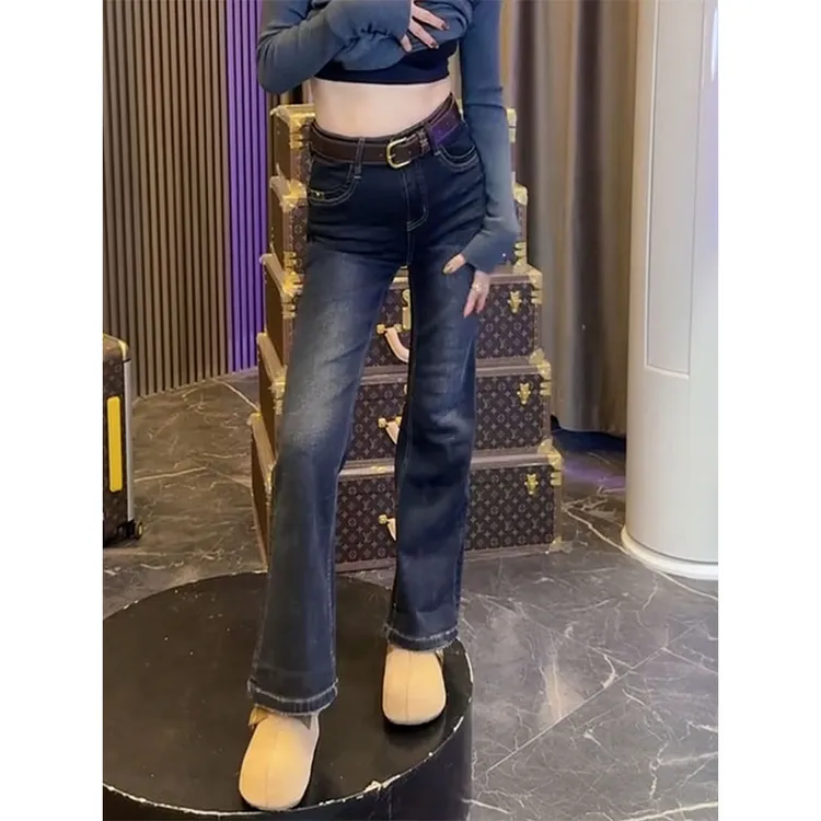 2025秋冬新款加绒保暖牛仔裤女高腰直筒窄版小个子大码显瘦微喇裤