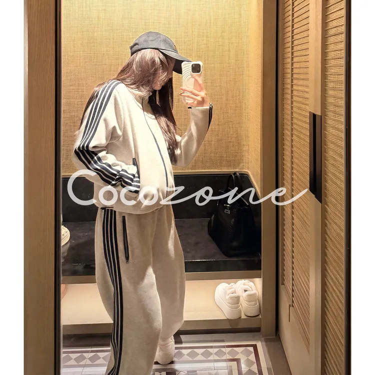 COCO ZONE刘 一一“校服外套”立领三条纹侧边抽绳外套CD2A2948