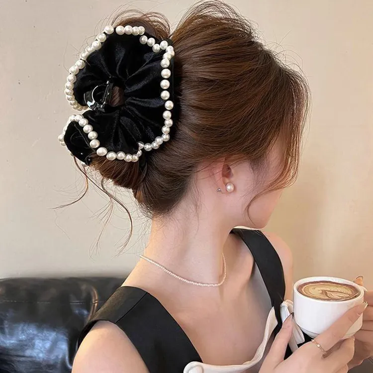 法式丝绒珍珠抓夹女高级感气质盘发鲨鱼夹2025新款后脑勺优雅发饰