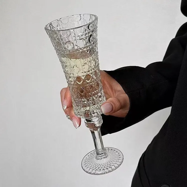 媚家两只钻石浮雕玻璃香槟杯家用复古高颜值大容量洋酒杯果汁杯