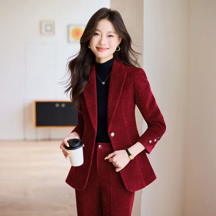 高级感红色西装套装女秋冬季加厚丝绒御姐风时尚气质女神范微喇裤