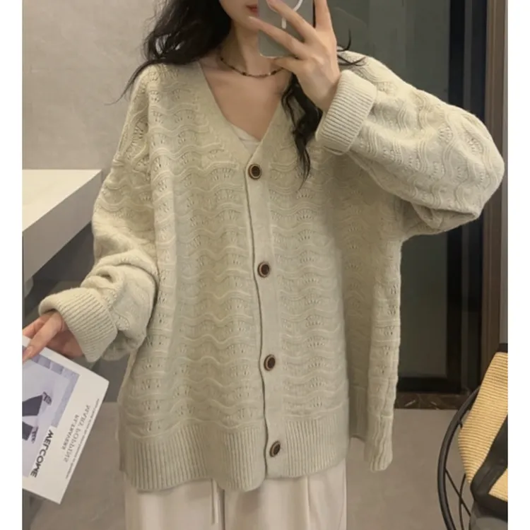 《大橙子》奶呼呼！超软糯宽松慵懒风水波纹V领针织开衫外套女上衣