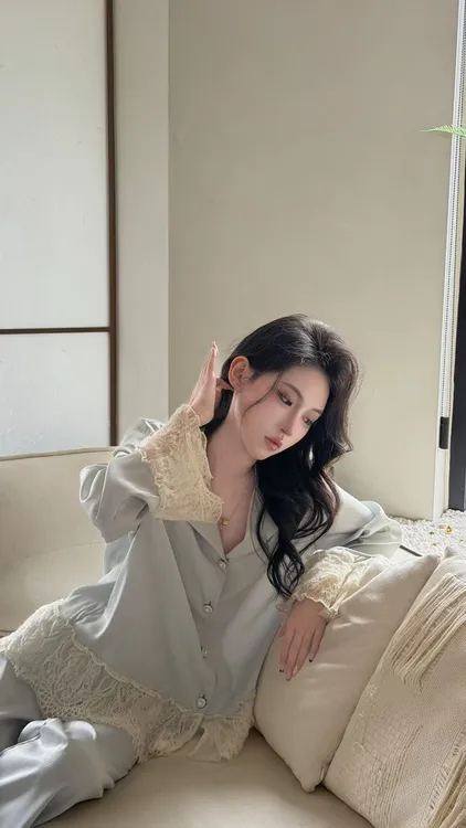 VINEEMAN【水乳啵啵】法式甜美公主风柳叶丝套装秋季睡衣家居服套装