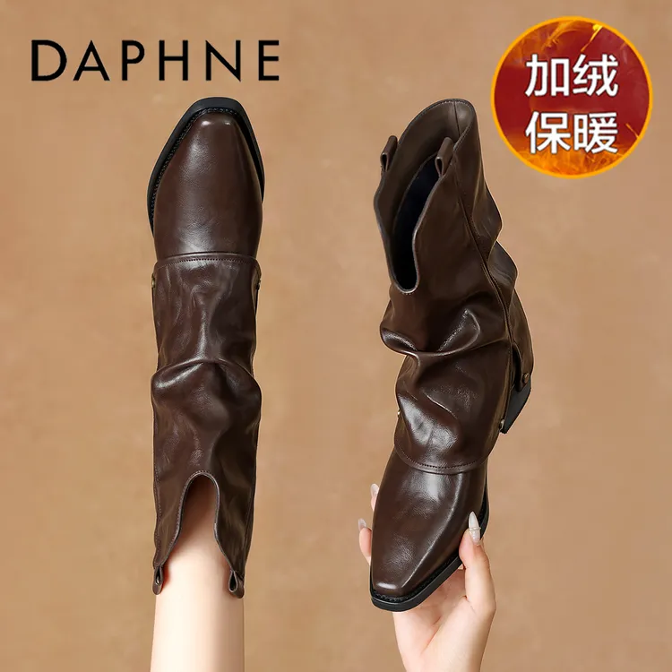 达芙妮小众V口西部牛仔靴短款裤管靴冬季爆款粗跟洋气尖头堆堆靴