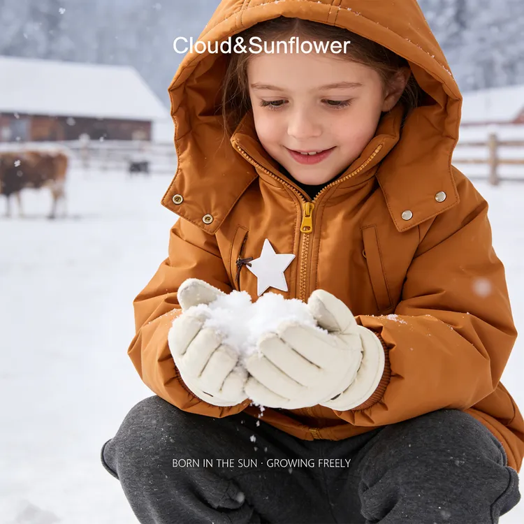 【云朵小葵】女童冬季新款年款纯色插兜星星洋气休闲连帽外套555592