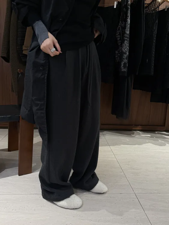 【肌理羊毛】羊毛抽绳褶皱加绒直筒裤  J24K439