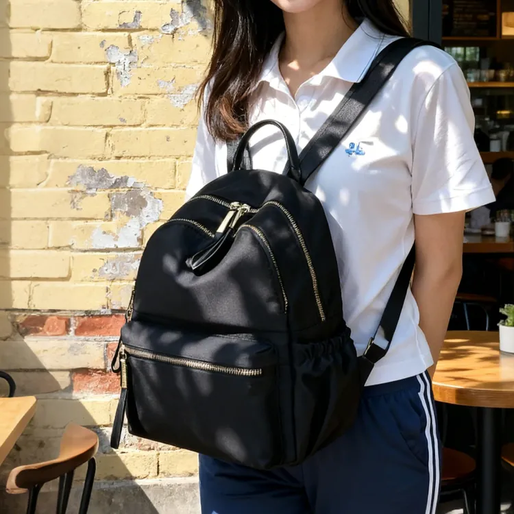 防水时尚双肩包女韩版百搭个性潮休闲小背包新款多功能轻便旅行包