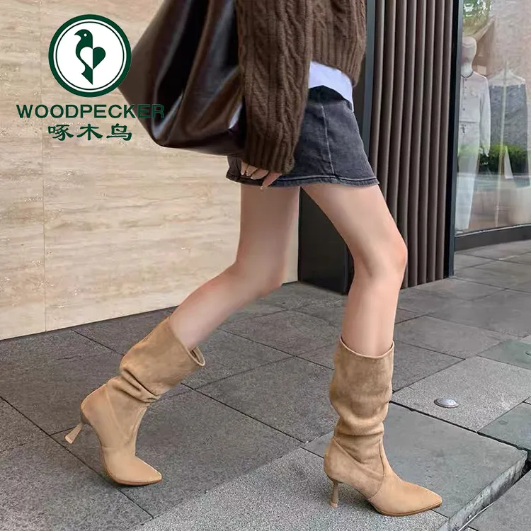 啄木鸟美拉德靴子女细高跟2025新款网红尖头褶皱显瘦中高筒堆堆靴